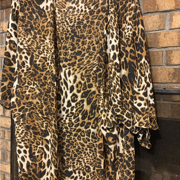 Other - Leopard Print Kimono
Size M